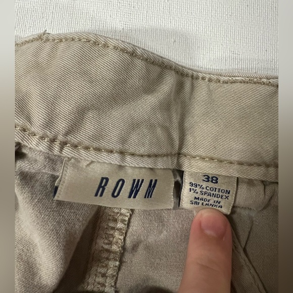 ROWM Khaki Chino Shorts Men's Size 38 - Picture 2 of 3